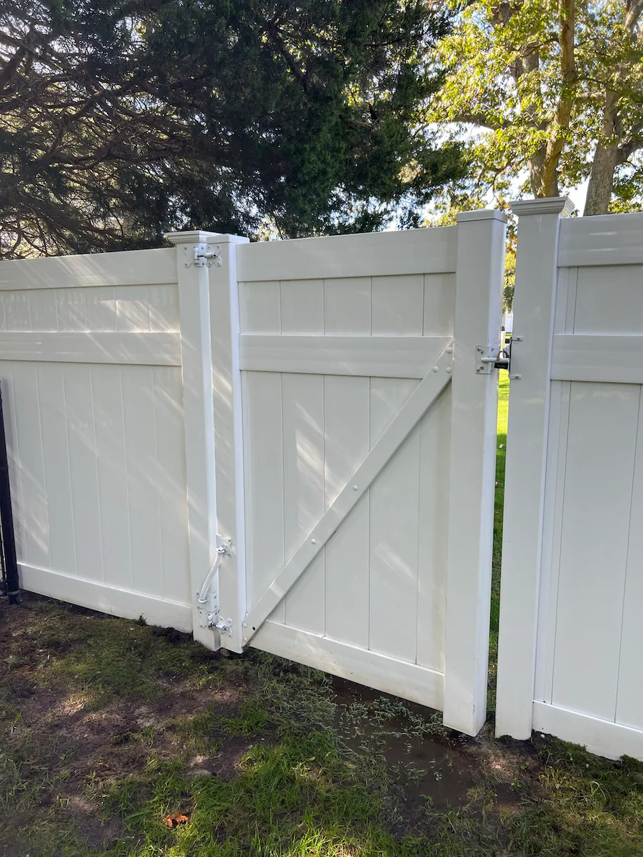 Fence Cleaning Service